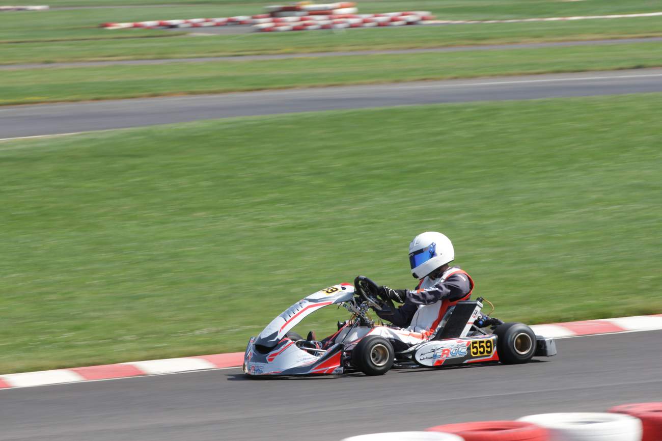 Razvan pilotand kart KZ2 35+ numarul 559